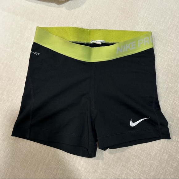 Nike Pants - Nike pro shorts